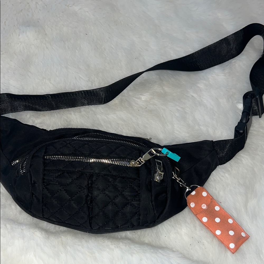 Elegant Black Quilted Crossbody Bag